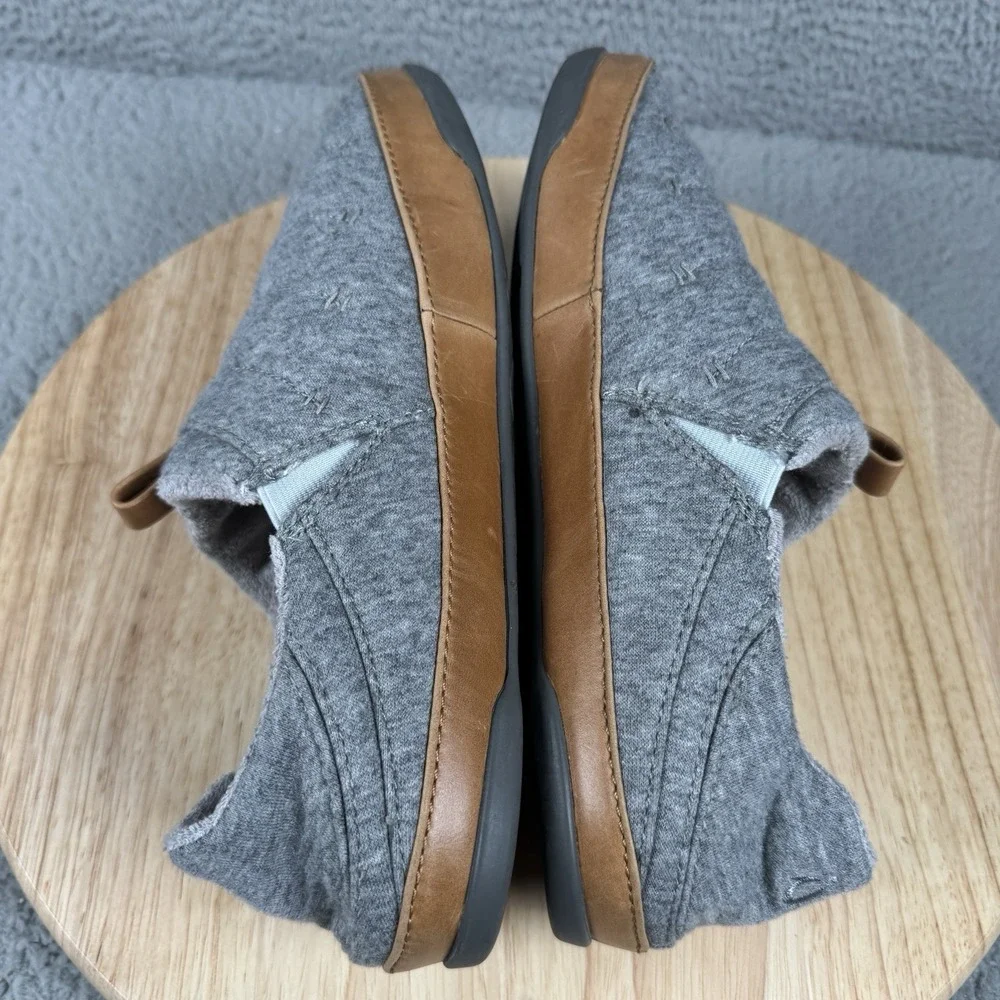 OluKai Mahana Mens Size 9 Gray Quilted Slippers Slip On Comfort‎ Loafers Shoes